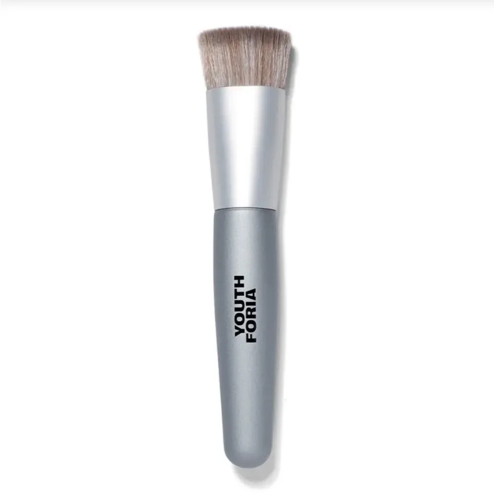YOUTHFORIA OVAL FOUNDATION BRUSH